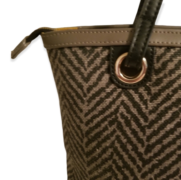 Spartina genuine linen and leather shoulder bag-Lorelai mystic mermaid pattern - Picture 5 of 16